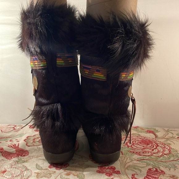 Vtg Tecnica Italian Chocolate Brown Goatskin & Fur Scandia  display picture 3